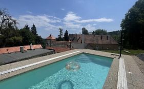 Zámek Castle Račice - Podzámčí Undercastle